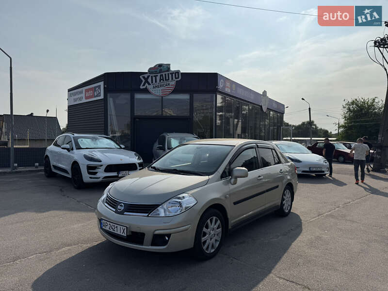 Nissan TIIDA 2007