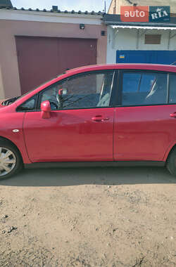 Хетчбек Nissan TIIDA 2008 в 