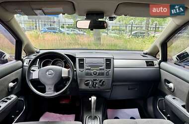 Хэтчбек Nissan TIIDA 2008 в 
