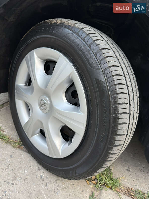 Хетчбек Nissan TIIDA 2011 в Одесі