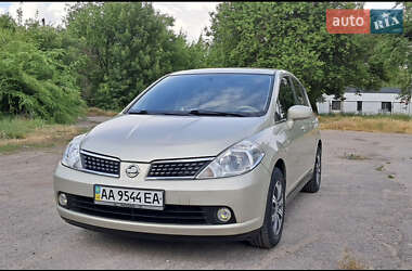 Хэтчбек Nissan TIIDA 2006 в Желтых Водах