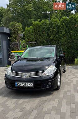 Хэтчбек Nissan TIIDA 2007 в Киеве