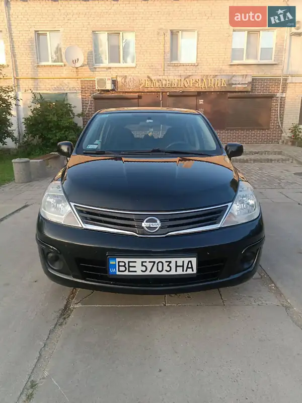 Nissan TIIDA