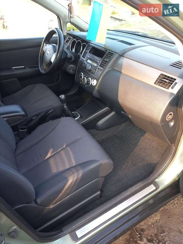 Седан Nissan TIIDA 2007 в Черкасах