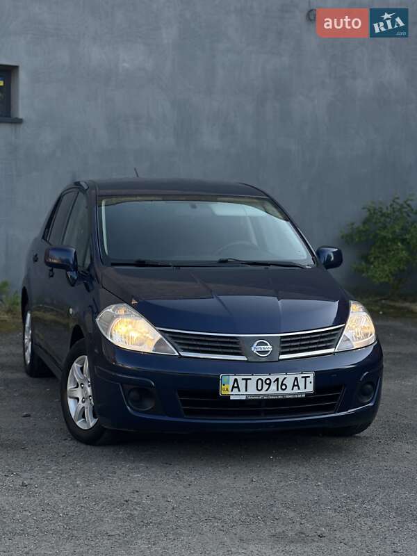 Nissan TIIDA 2008