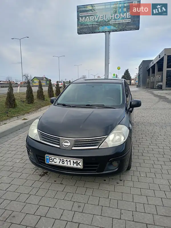 Nissan TIIDA