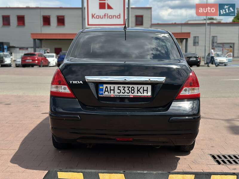 Седан Nissan TIIDA 2008 в Одессе