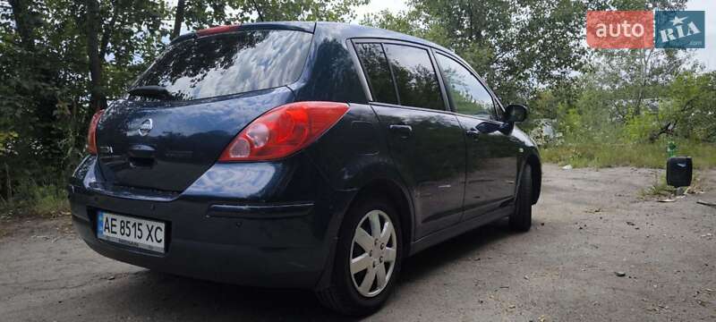 Хэтчбек Nissan TIIDA 2008 в Днепре