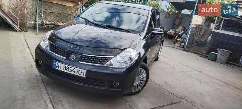 Nissan TIIDA 2007