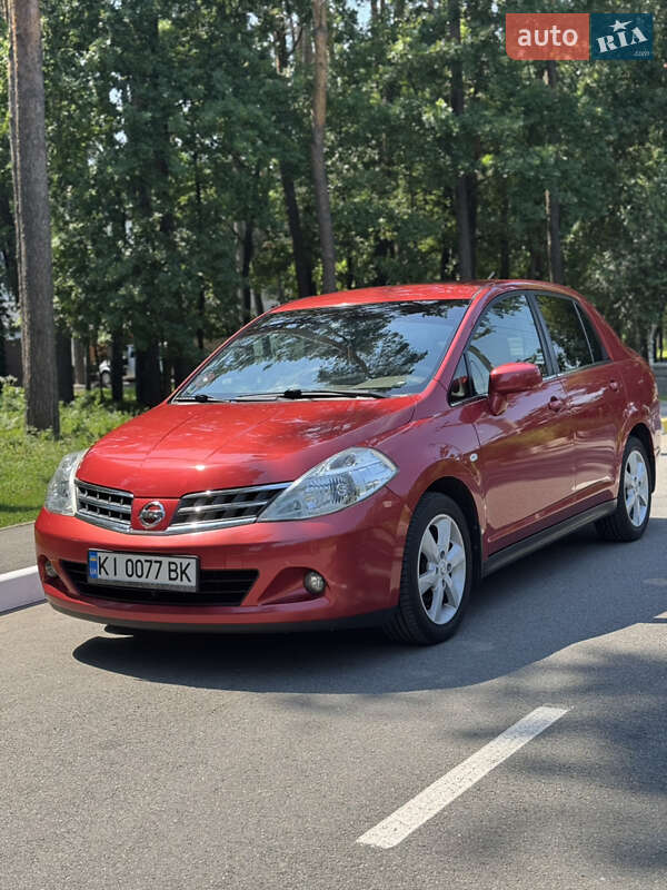 Седан Nissan TIIDA 2008 в Києві