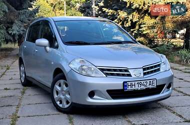 Хетчбек Nissan TIIDA 2010 в Одесі