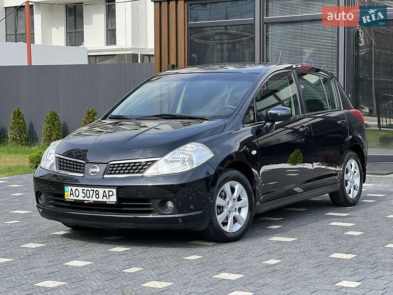 Nissan TIIDA 2008
