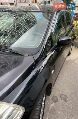 Хэтчбек Nissan TIIDA 2010 в 