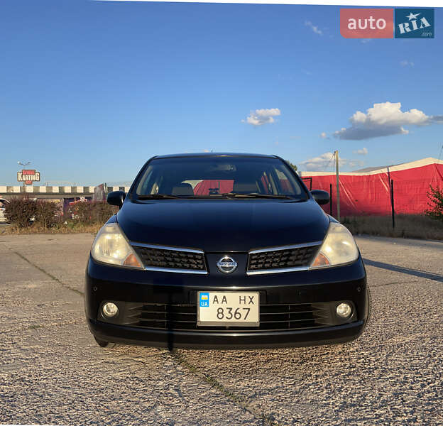 Хэтчбек Nissan TIIDA 2008 в Киеве