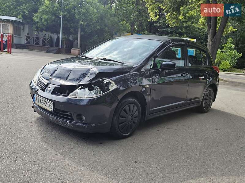 Хэтчбек Nissan TIIDA 2007 в Киеве