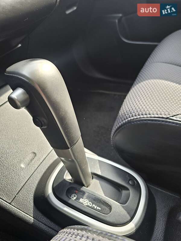 Хэтчбек Nissan TIIDA 2007 в Киеве