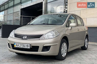 Хетчбек Nissan TIIDA 2012 в Києві