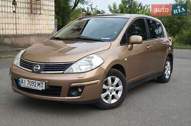 Хэтчбек Nissan TIIDA 2008 в Иванкове