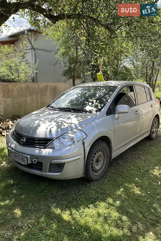 Nissan TIIDA