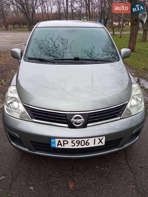 Nissan TIIDA 2008