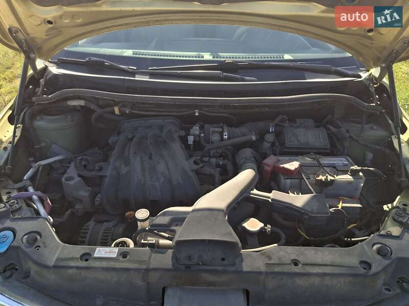 Хэтчбек Nissan TIIDA 2007 в Львове