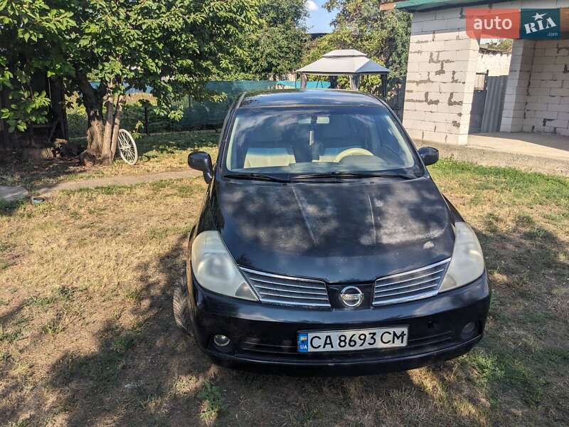 Хэтчбек Nissan TIIDA 2007 в Тальном фото 7 Хэтчбек Nissan TIIDA 2007 в Тальном