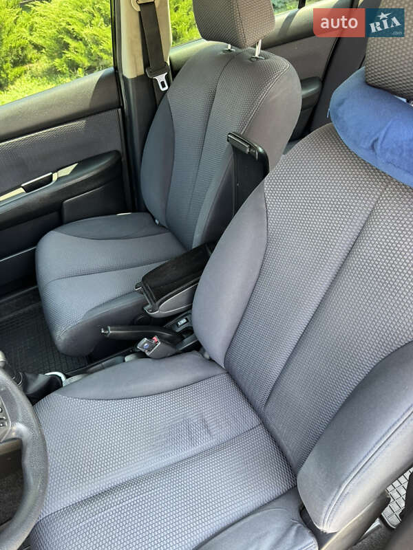 Седан Nissan TIIDA 2008 в Дніпрі фото 27 Седан Nissan TIIDA 2008 в Дніпрі