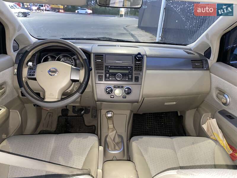 Седан Nissan TIIDA 2007 в Дніпрі