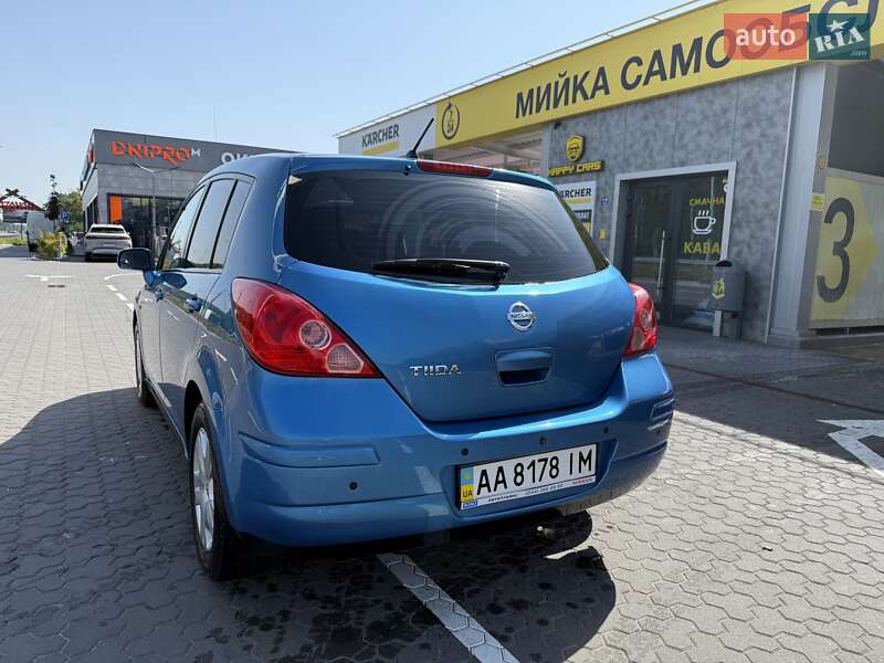 Хетчбек Nissan TIIDA 2007 в Києві фото 6 Хетчбек Nissan TIIDA 2007 в Києві