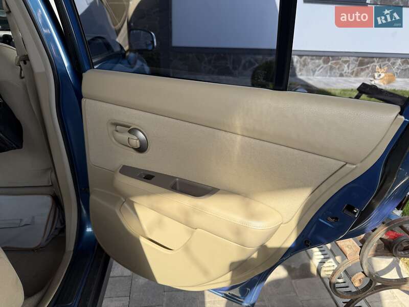 Хетчбек Nissan TIIDA 2007 в Києві фото 14 Хетчбек Nissan TIIDA 2007 в Києві