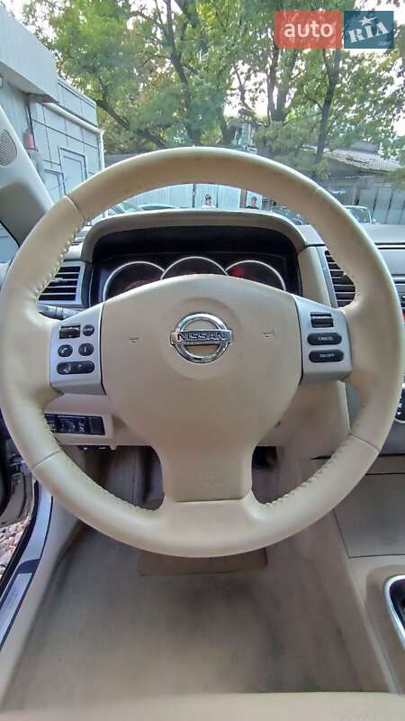 Седан Nissan TIIDA 2008 в Одессе