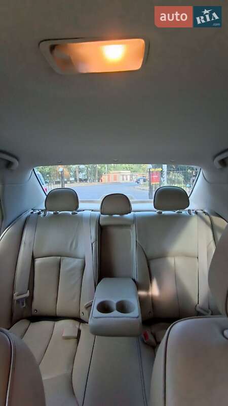 Седан Nissan TIIDA 2008 в Одессе