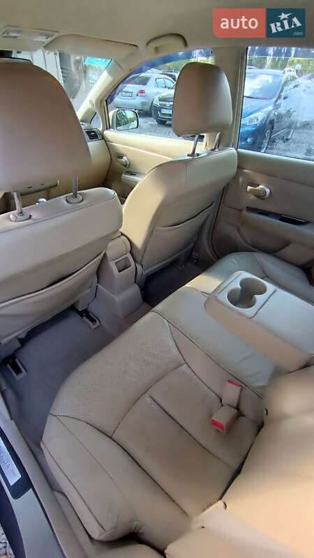 Седан Nissan TIIDA 2008 в Одессе