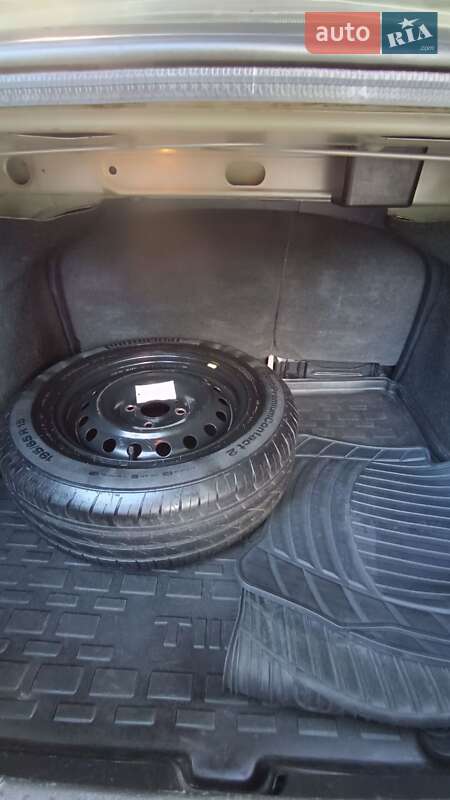 Седан Nissan TIIDA 2008 в Одессе