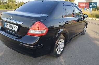 Nissan TIIDA 2010