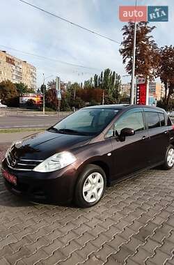 Хетчбек Nissan TIIDA 2012 в Кривому Розі