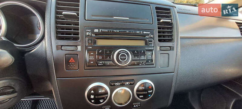 Хетчбек Nissan TIIDA 2010 в Києві фото 19 Хетчбек Nissan TIIDA 2010 в Києві
