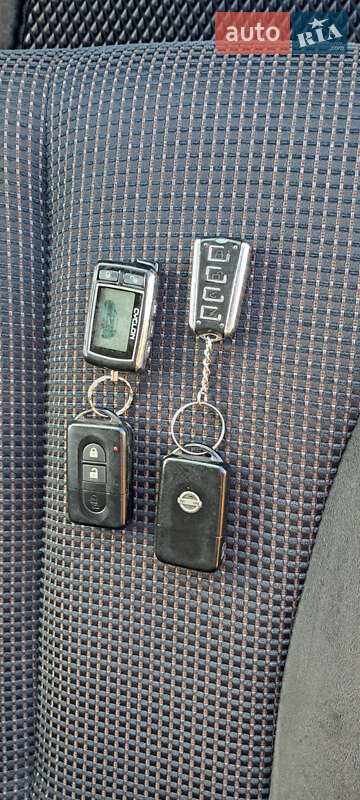 Хетчбек Nissan TIIDA 2010 в Києві фото 21 Хетчбек Nissan TIIDA 2010 в Києві