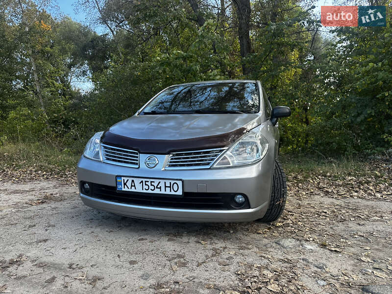 Хетчбек Nissan TIIDA 2007 в Києві