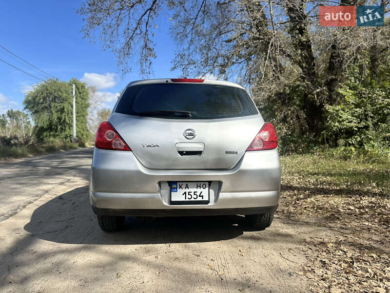 Хетчбек Nissan TIIDA 2007 в Києві