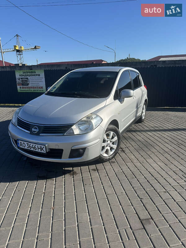 Хэтчбек Nissan TIIDA 2007 в Мукачево фото Хэтчбек Nissan TIIDA 2007 в Мукачево