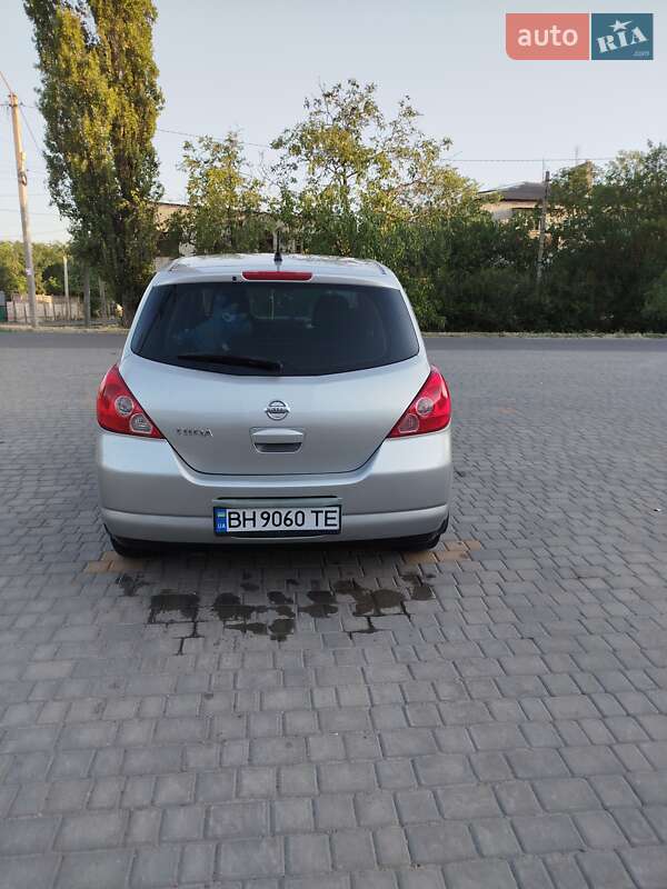 Хетчбек Nissan TIIDA 2006 в Роздільній фото 3 Хетчбек Nissan TIIDA 2006 в Роздільній