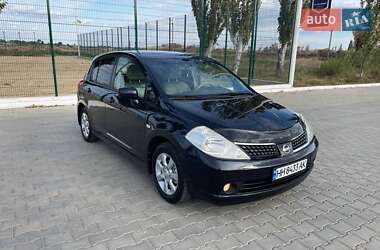 Хэтчбек Nissan TIIDA 2008 в Измаиле