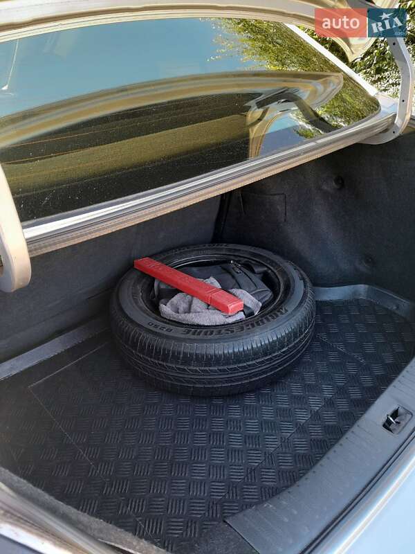 Хэтчбек Nissan TIIDA 2007 в Кривом Роге фото 9 Хэтчбек Nissan TIIDA 2007 в Кривом Роге