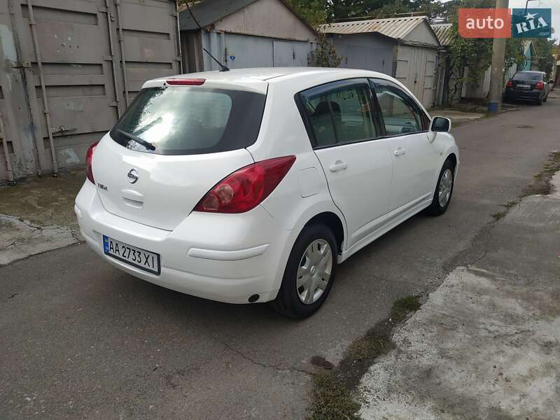 Хетчбек Nissan TIIDA 2013 в Одесі
