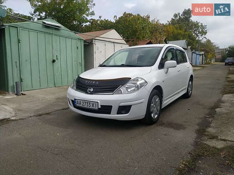 Хетчбек Nissan TIIDA 2013 в Одесі