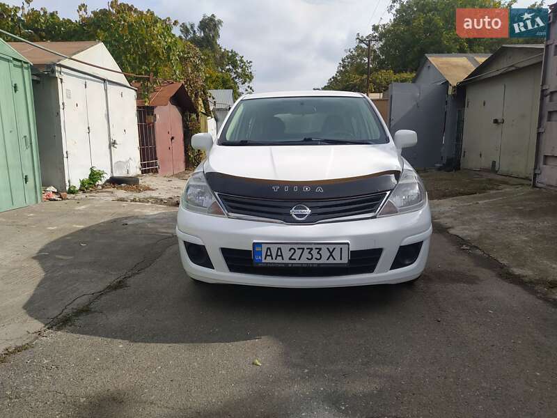 Хетчбек Nissan TIIDA 2013 в Одесі