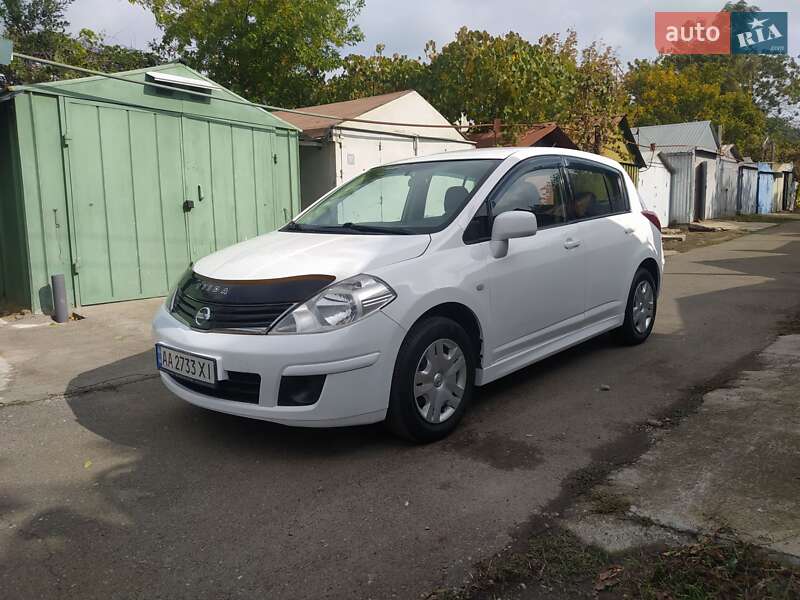 Хетчбек Nissan TIIDA 2013 в Одесі