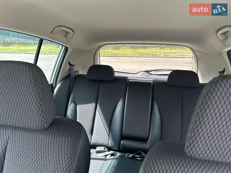 Хэтчбек Nissan TIIDA 2012 в Киеве фото 13 Хэтчбек Nissan TIIDA 2012 в Киеве