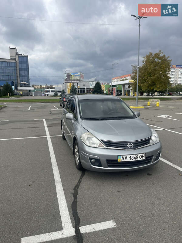 Седан Nissan TIIDA 2011 в Киеве фото 13 Седан Nissan TIIDA 2011 в Киеве